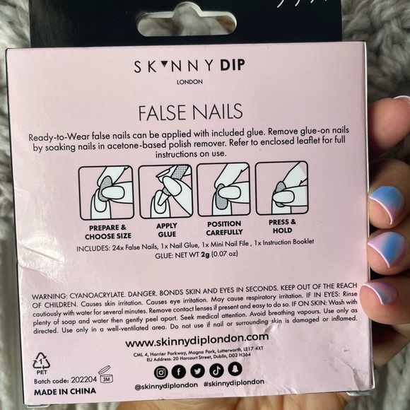 Spiders Web Halloween Press On Nails by Skinny Dip London NEW - Picture 3 of 3